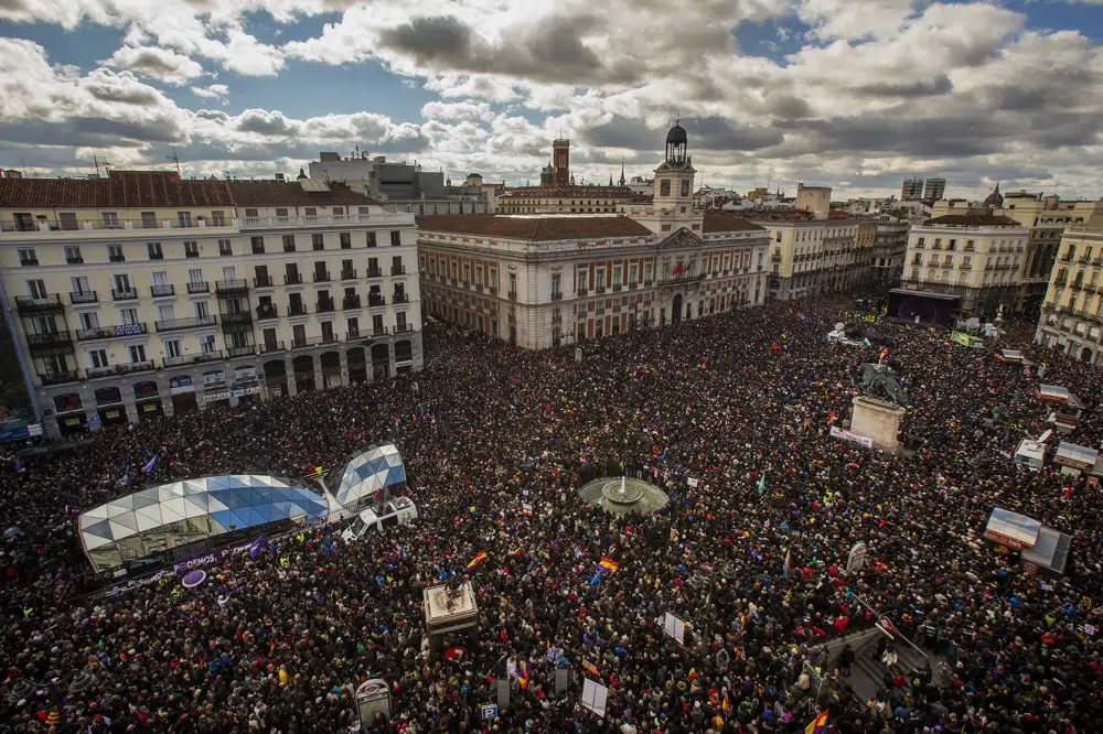 Adelanto electoral en España llama al orden a la rebelde coalición de gobierno